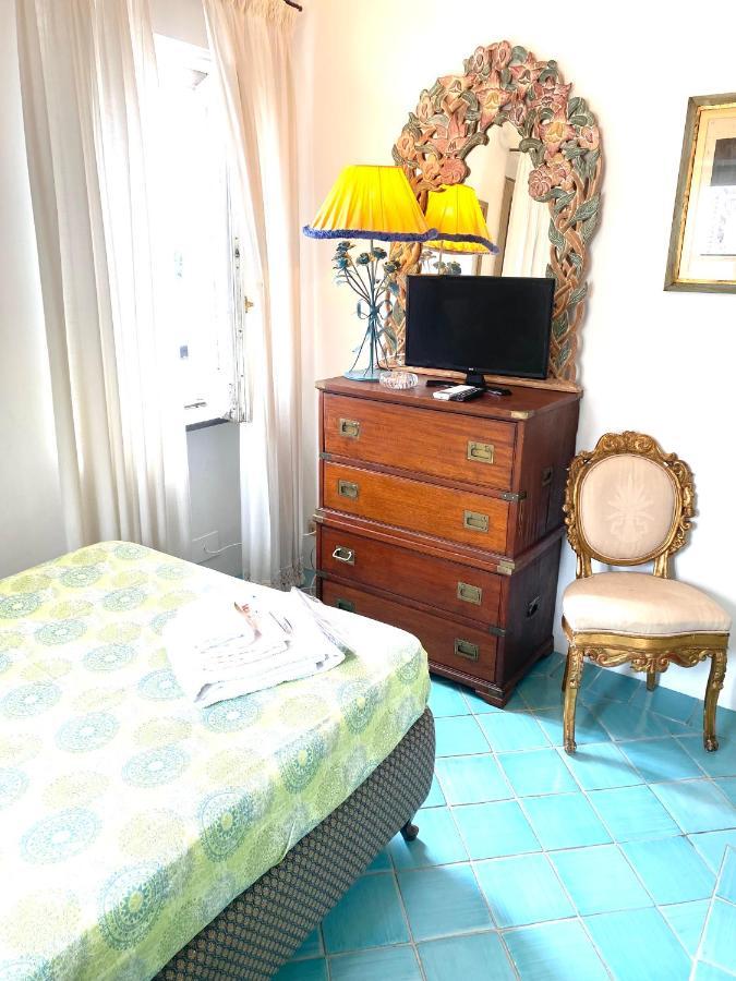 Bed and Breakfast Il Campanile Sulla Piazzetta Capri Exterior foto